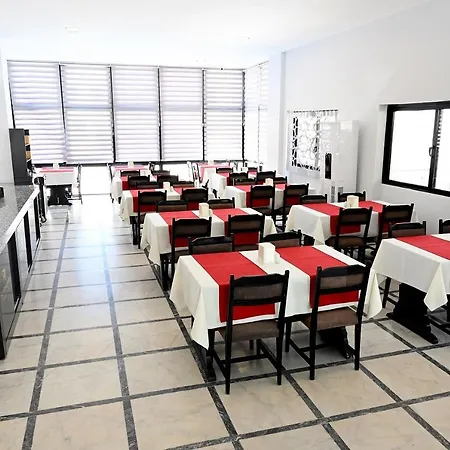 Ξενοδοχείο Roxx Royal 4*