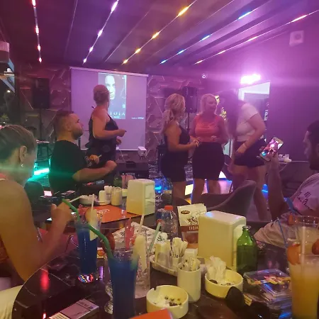 Roxx Royal Κουσάντασι